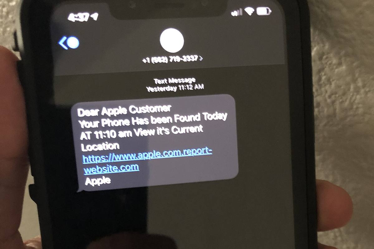 Podvodná SMS na displeji telefonu