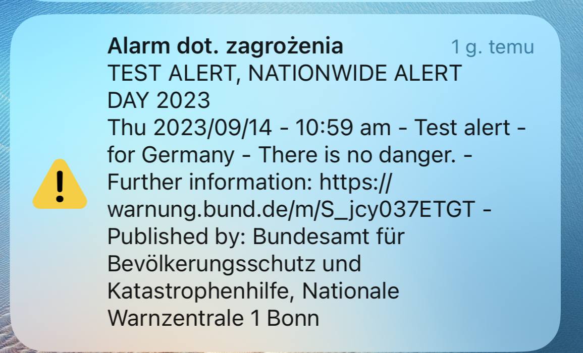 Zpráva cell broadcast na displeji telefonu