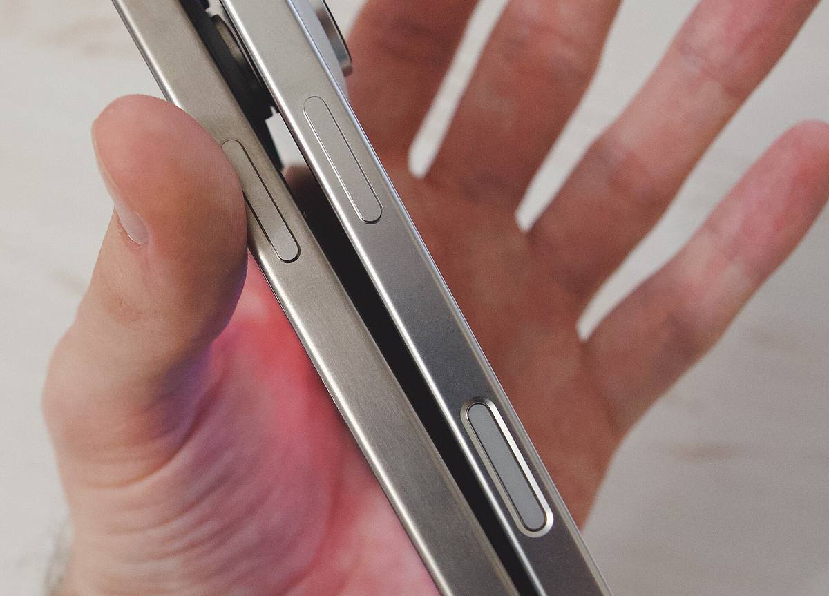 iPhone 16 Pro vedle iPhonu 15 Pro