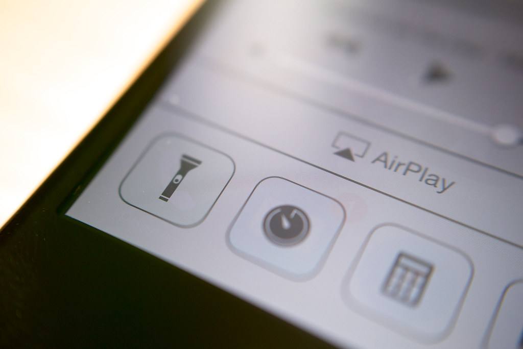Tlačítko svítilny v Ovládacím centru iOS 7